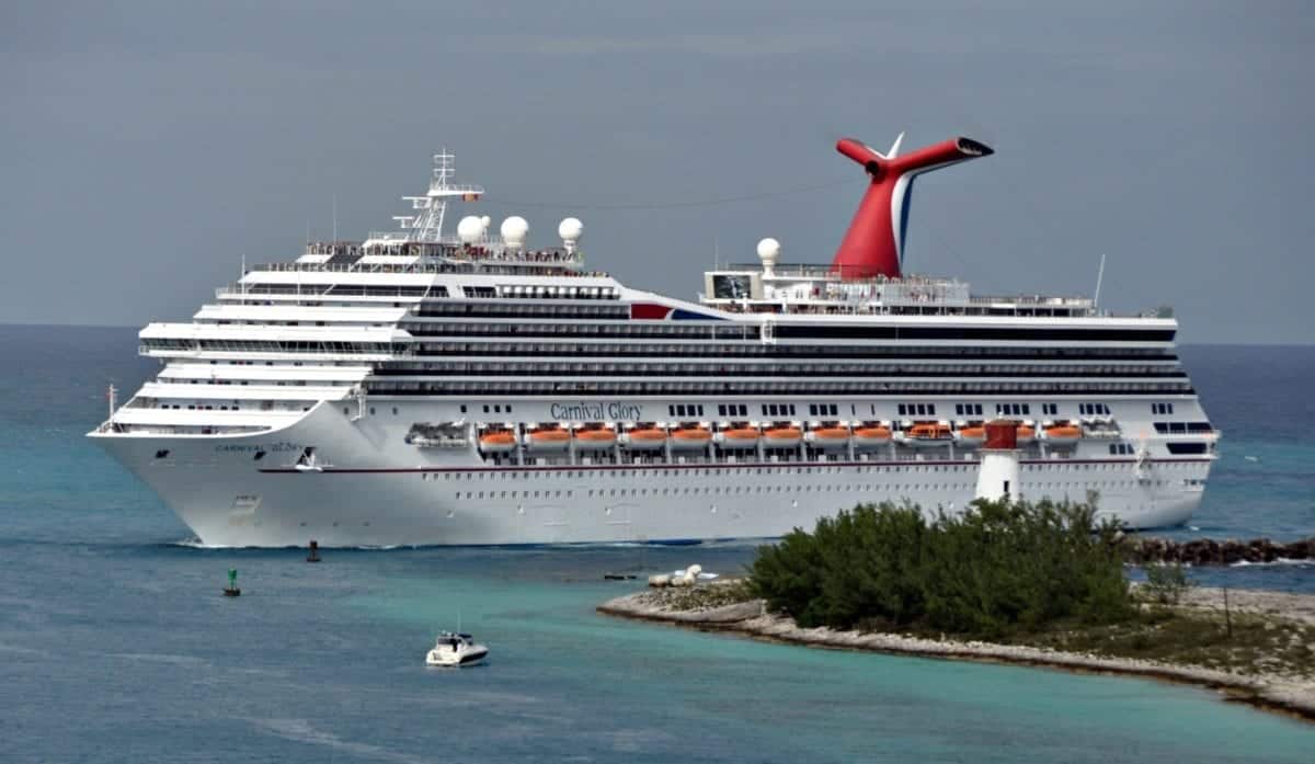 CDC Lifts No-Sail Order for Large Cruise Ships Beginning on November 1