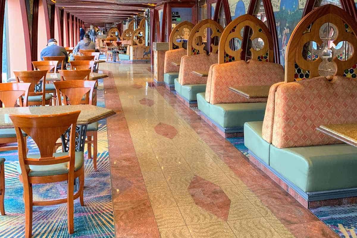 unicorn cafe on lido deck