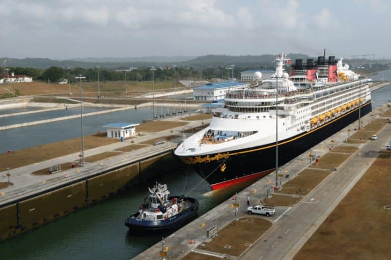 Disney Wonder Makes Panama Canal History