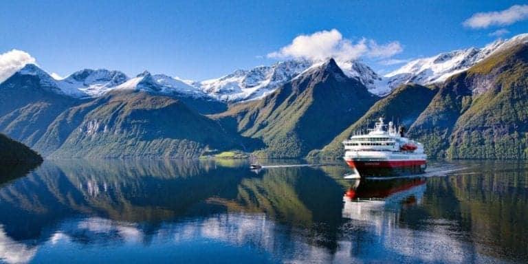 Hurtigruten Offers Fall Flash Sale for Intrepid Travelers