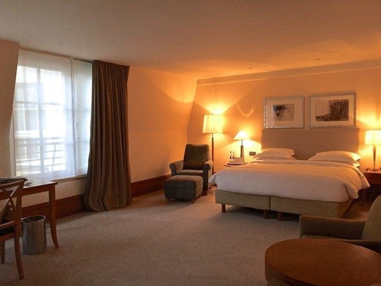 Park Hyatt Hamburg guest room