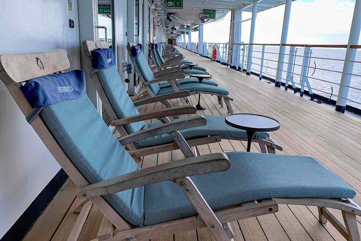 Maasdam Lanai stateroom and lounge chair