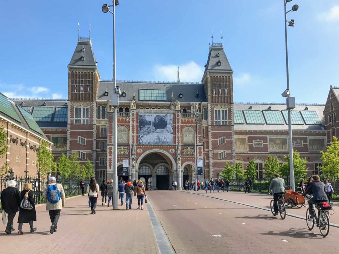 How to Get from Amsterdam River Cruise Dock to Rijksmuseum