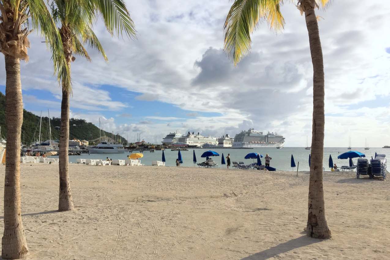 Beach in Phillipsburg St Maarten